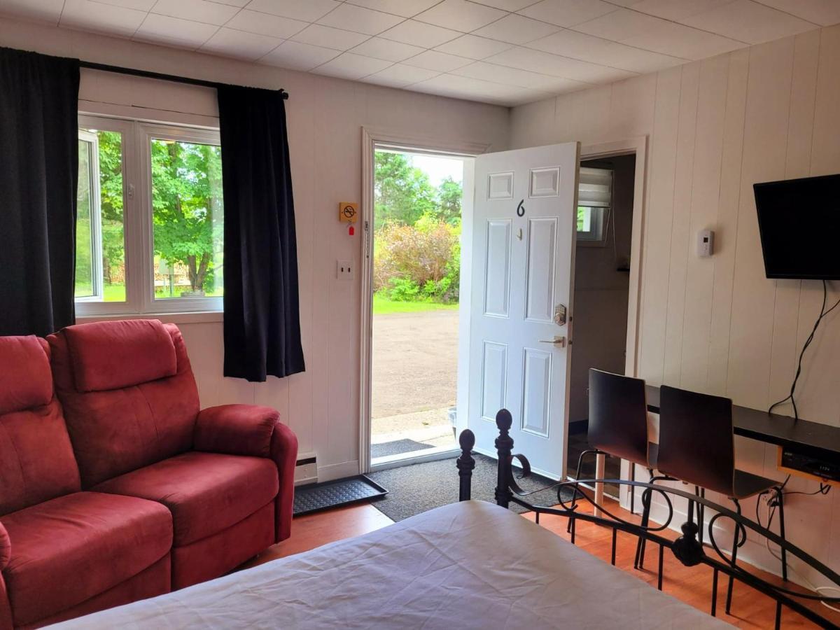 Motel Abricafé 2*